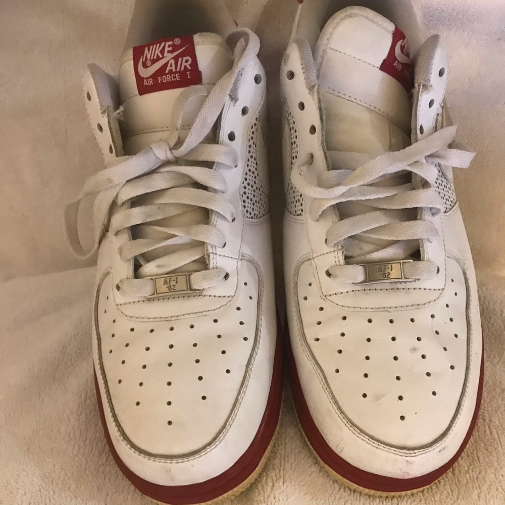 NIKE AIR FORCE